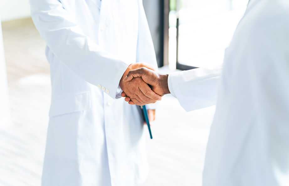 医療法人の事業承継支援